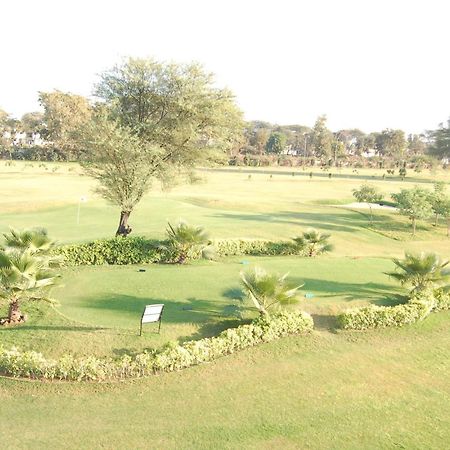 Cambay Sapphire, Gandhinagar Otel Konforlar fotoğraf