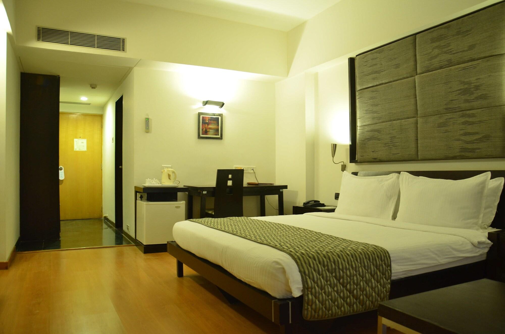 Cambay Sapphire, Gandhinagar Otel Dış mekan fotoğraf