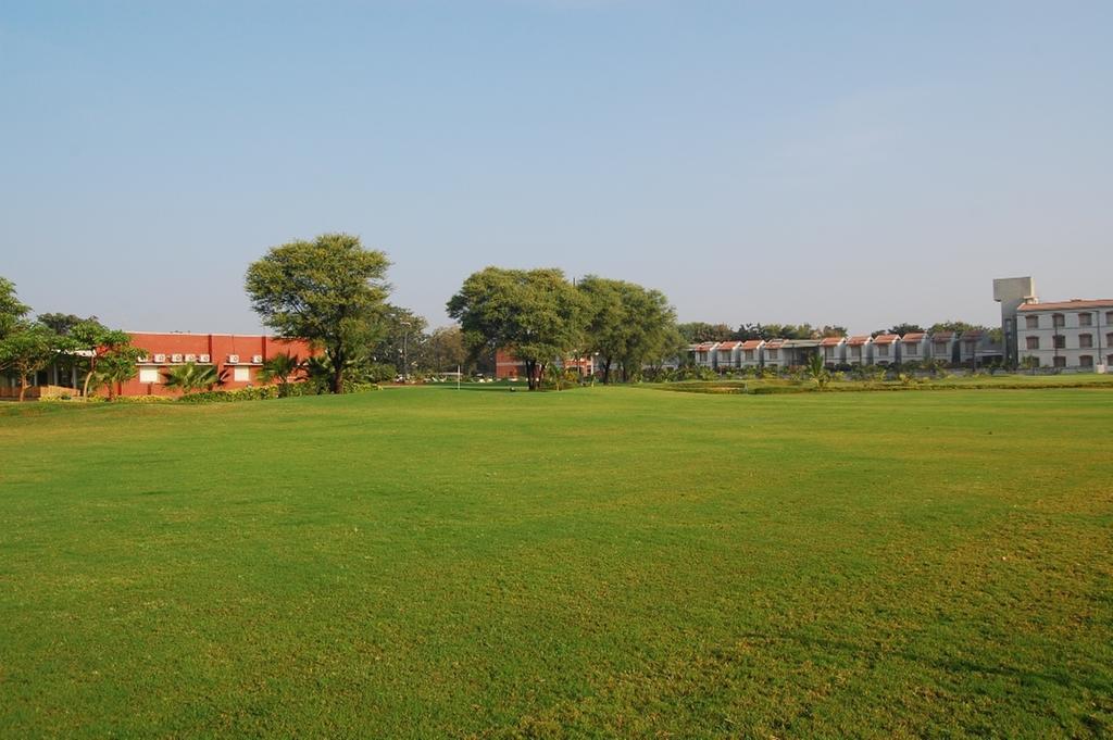 Cambay Sapphire, Gandhinagar Otel Dış mekan fotoğraf