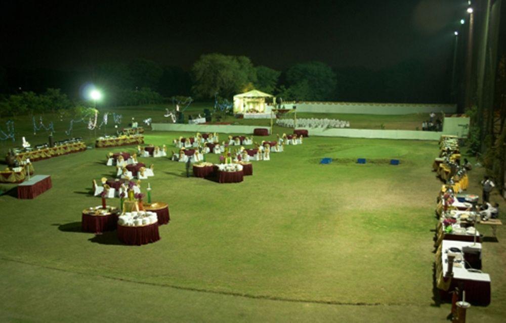 Cambay Sapphire, Gandhinagar Otel Restoran fotoğraf