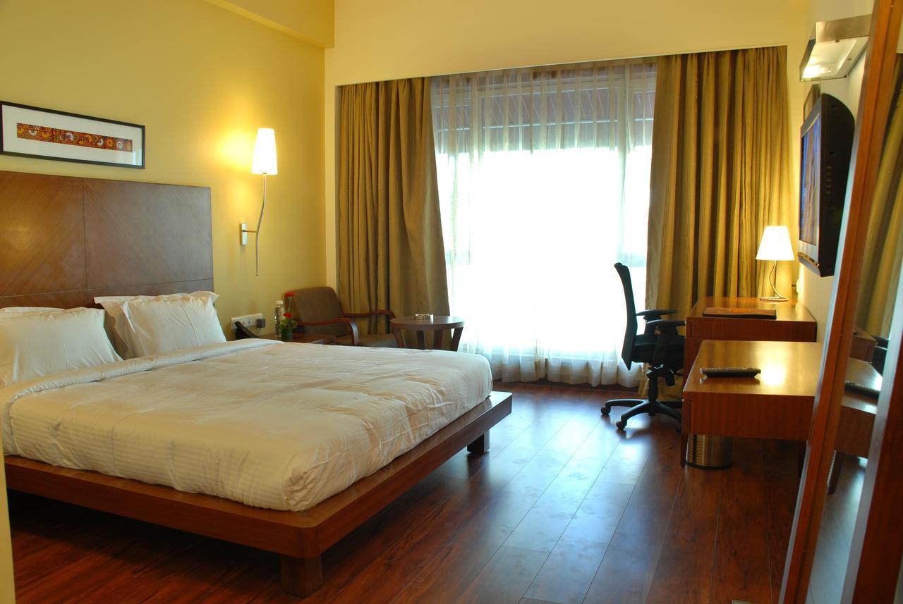 Cambay Sapphire, Gandhinagar Otel Dış mekan fotoğraf