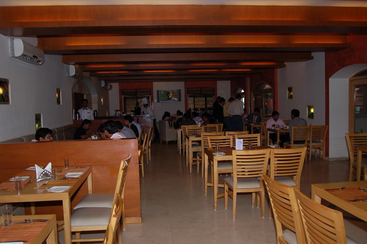 Cambay Sapphire, Gandhinagar Otel Dış mekan fotoğraf