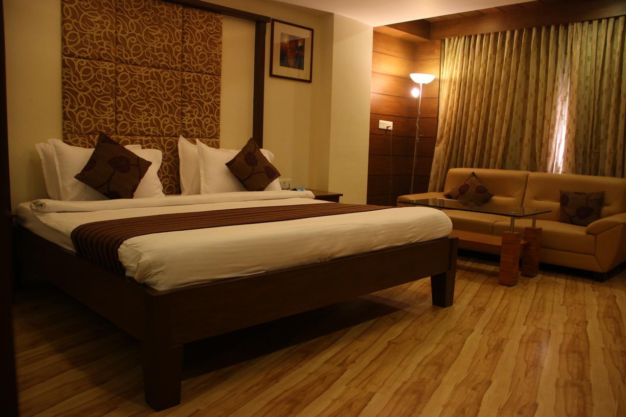Cambay Sapphire, Gandhinagar Otel Dış mekan fotoğraf