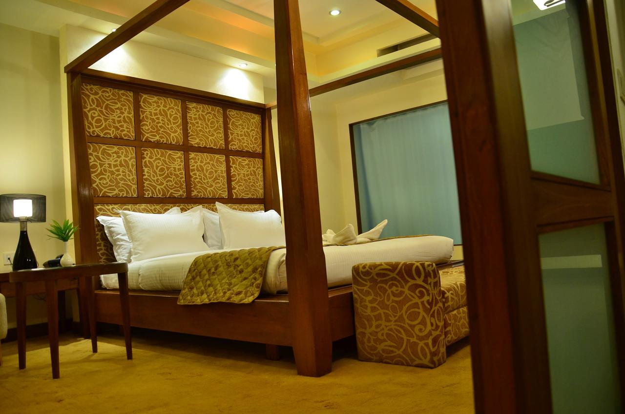 Cambay Sapphire, Gandhinagar Otel Dış mekan fotoğraf