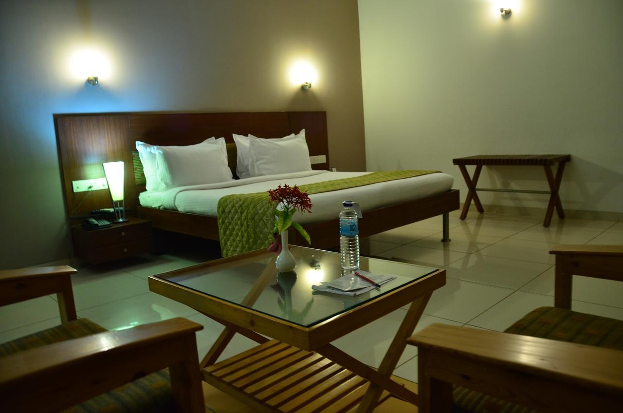 Cambay Sapphire, Gandhinagar Otel Dış mekan fotoğraf
