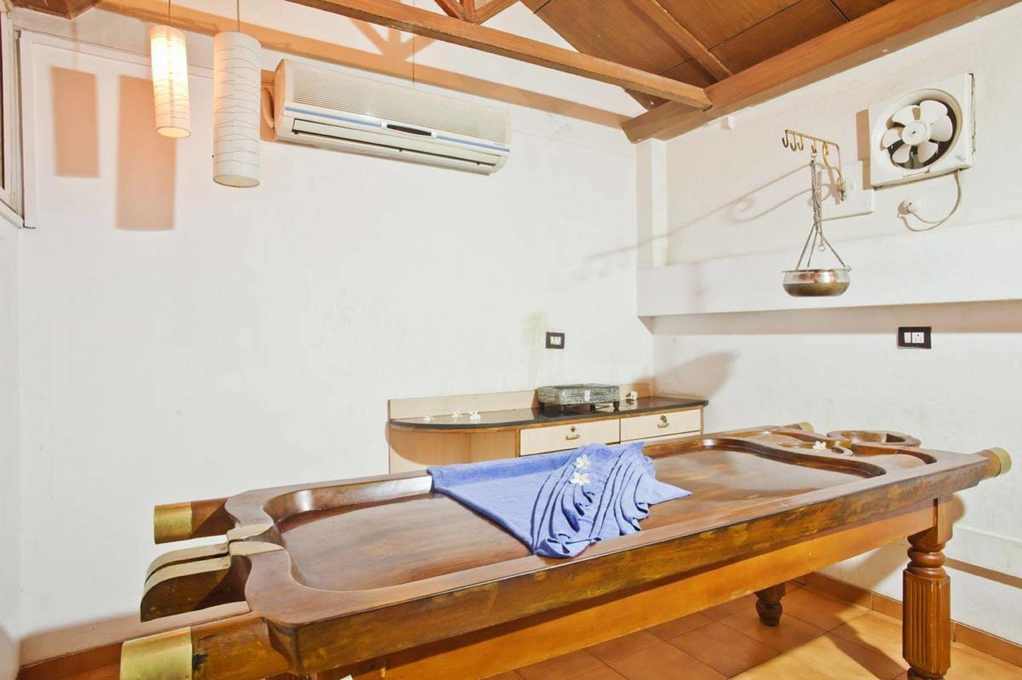 Cambay Sapphire, Gandhinagar Otel Dış mekan fotoğraf