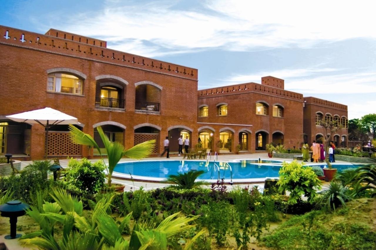 Cambay Sapphire, Gandhinagar Otel Dış mekan fotoğraf